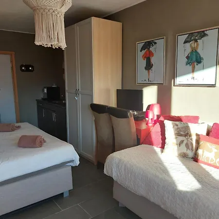 Walking Distance Lifts - 1800m - Villachalet Eu - La Pente Villa *